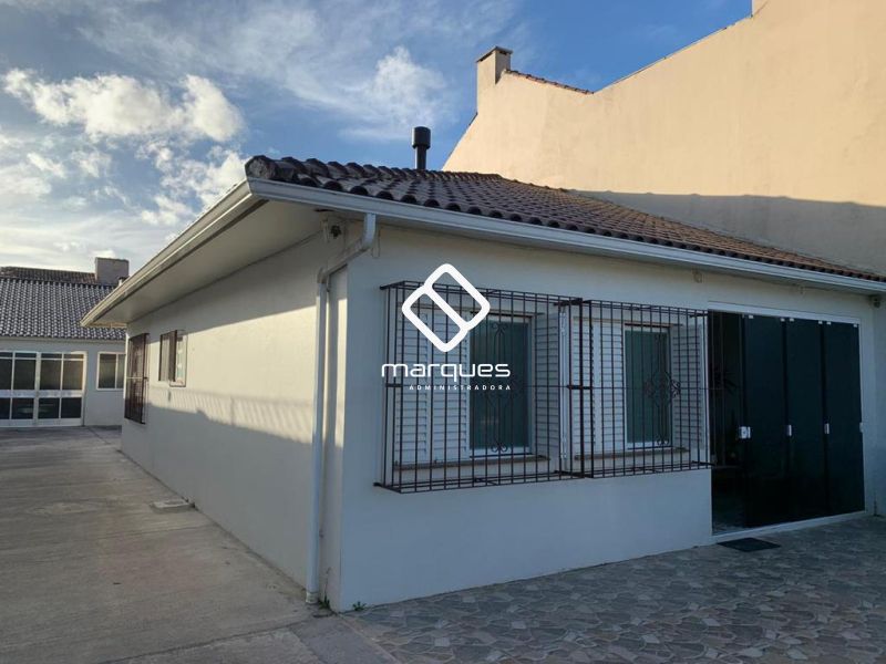 Casa 3 quartos  no bairro Laranjal