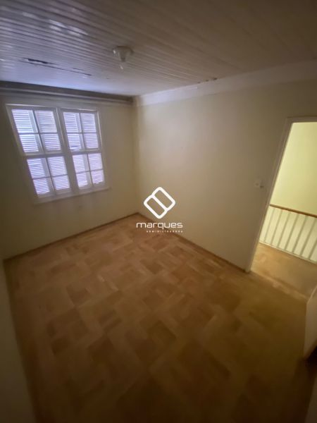 Casa 3 quartos  no bairro Centro