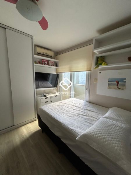 Casa 3 quartos  no bairro Laranjal