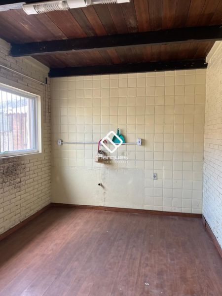 Casa 3 quartos  no bairro Laranjal