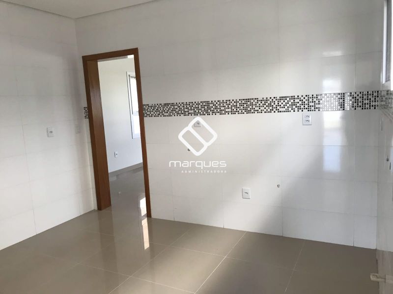 Casa 3 quartos  no bairro Laranjal