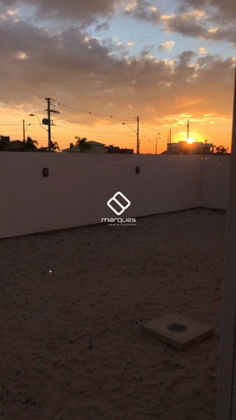 Casa 3 quartos  no bairro Laranjal