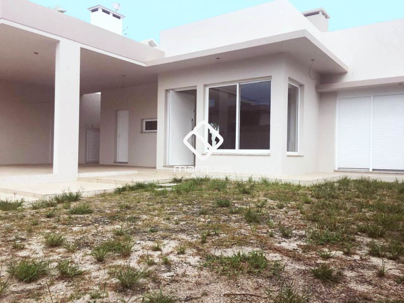 Casa 3 quartos  no bairro Laranjal
