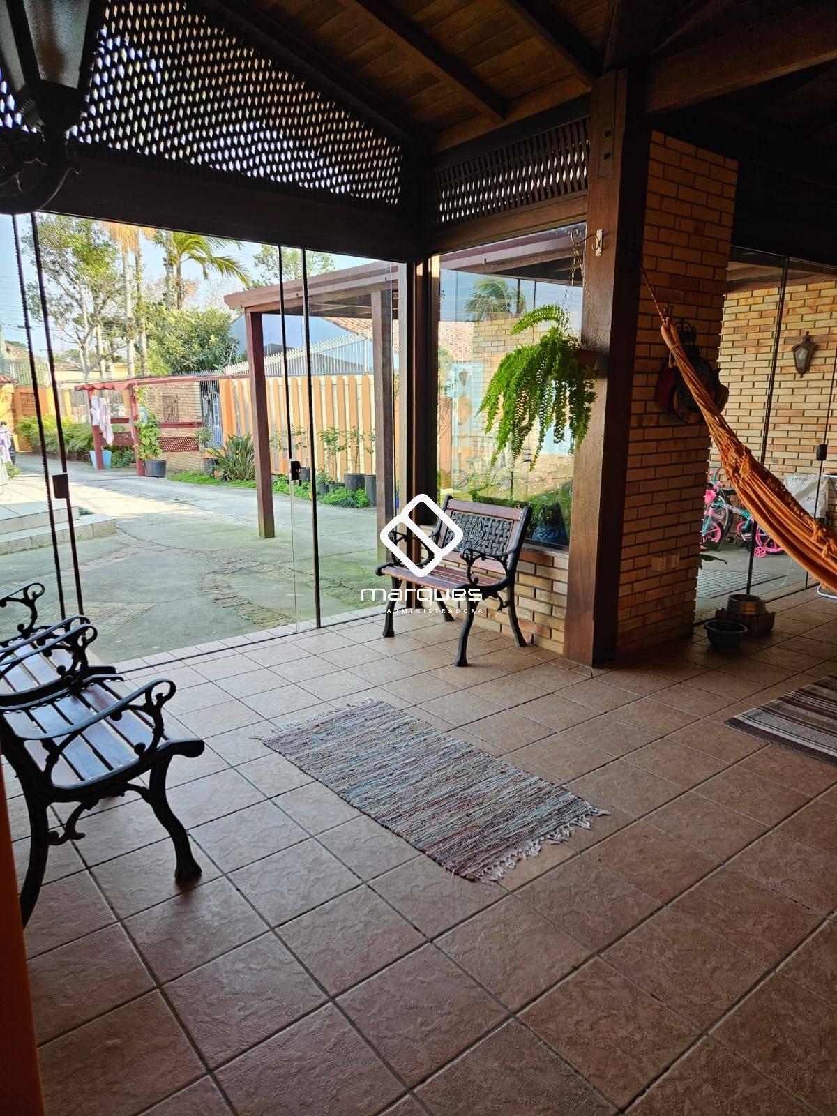 Casa 4 quartos  no bairro Laranjal