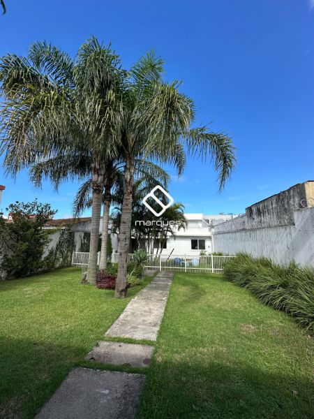 Casa 3 quartos  no bairro Centro