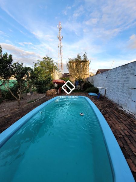 Casa 3 quartos  no bairro Laranjal