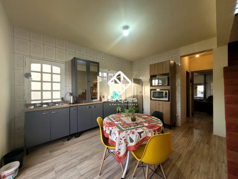 Casa 3 quartos  no bairro Laranjal