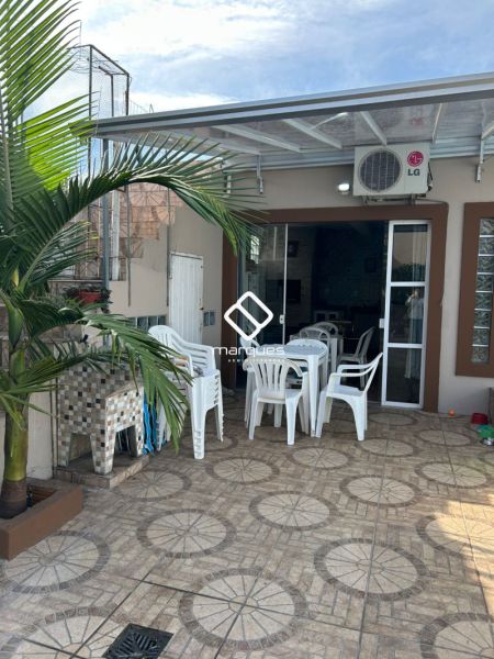 Casa 4 quartos  no bairro Fragata