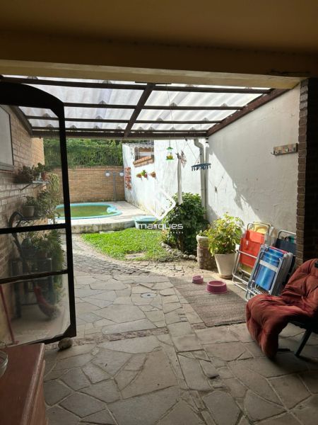 Casa 3 quartos  no bairro Laranjal