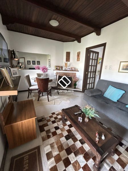 Casa 3 quartos  no bairro Laranjal