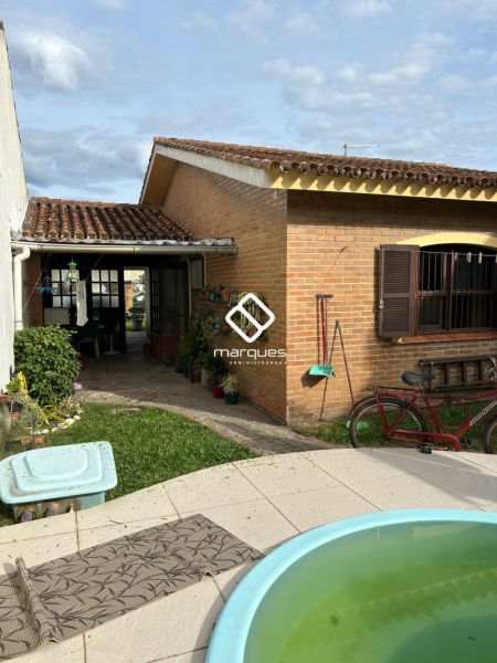 Casa 3 quartos  no bairro Laranjal