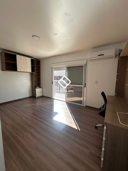 Casa 4 quartos  no bairro Centro