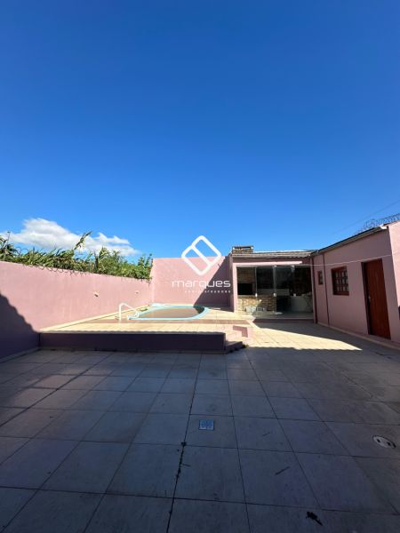 Casa 4 quartos  no bairro Centro