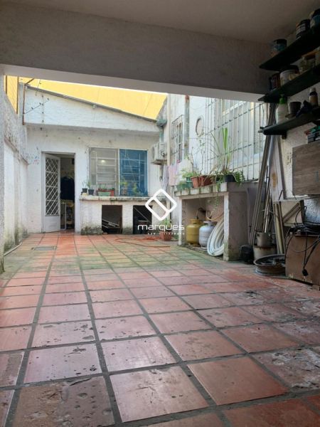 Sobrado 4 quartos  no bairro Centro