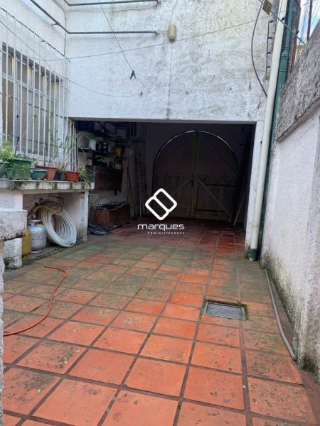 Sobrado 4 quartos  no bairro Centro