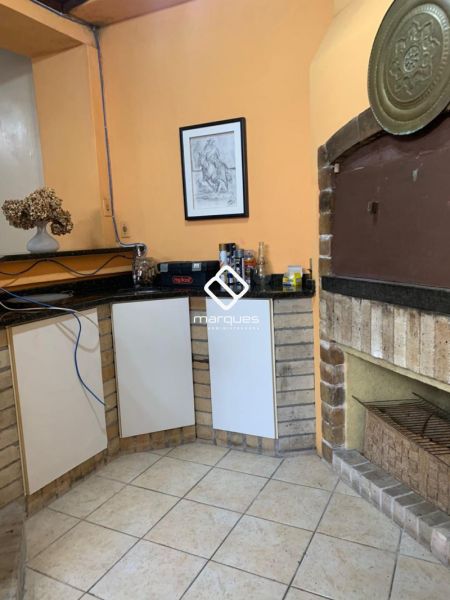 Sobrado 4 quartos  no bairro Centro