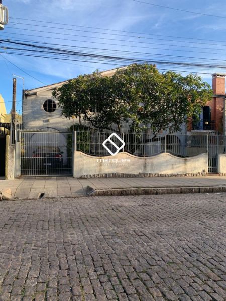 Sobrado 4 quartos  no bairro Centro