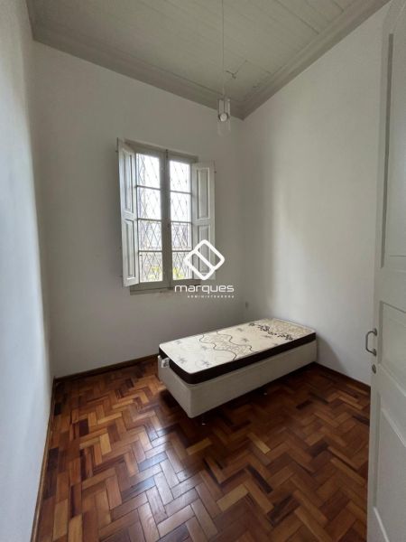 Casa 3 quartos  no bairro Centro
