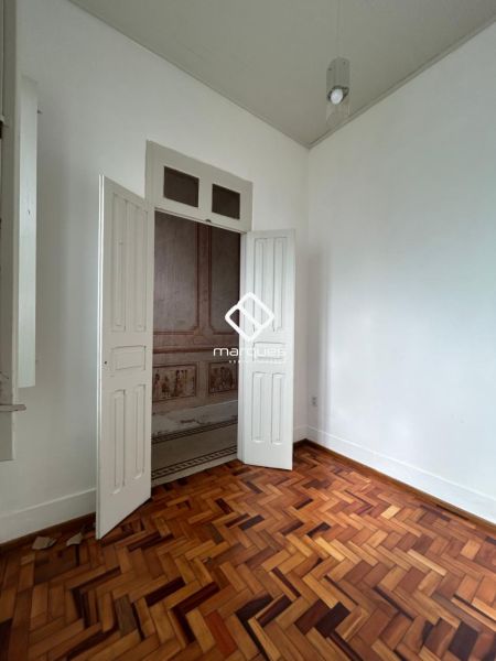 Casa 3 quartos  no bairro Centro
