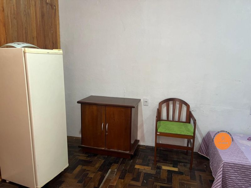 Casa 2 quartos  no bairro Centro