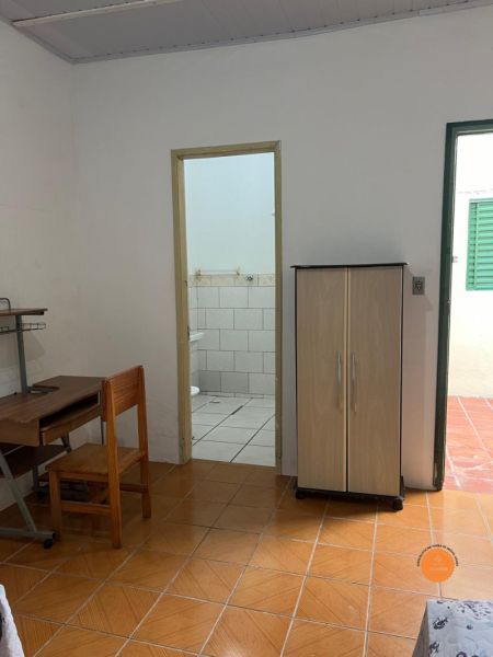 Casa 2 quartos  no bairro Centro