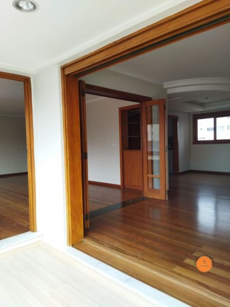 Apartamento 3 quartos  no bairro Centro