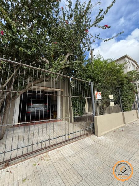 Casa 3 quartos  no bairro Centro