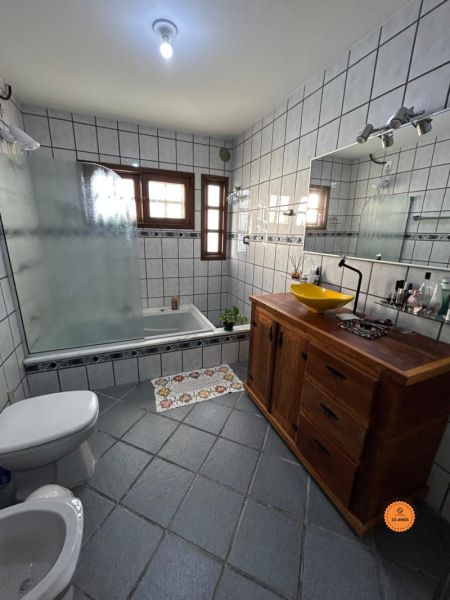 Casa 4 quartos  no bairro Laranjal
