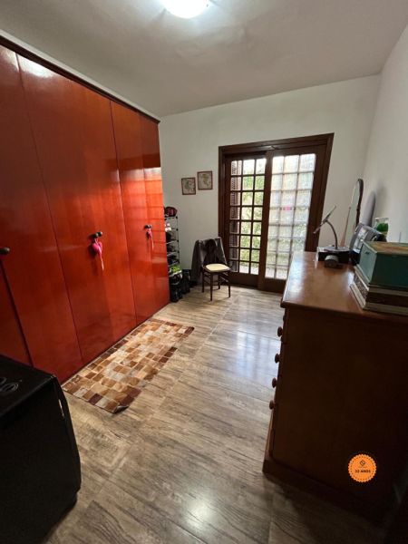 Casa 4 quartos  no bairro Laranjal