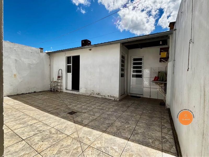 Casa 2 quartos  no bairro Fragata