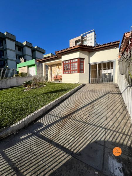 Casa 4 quartos  no bairro Centro