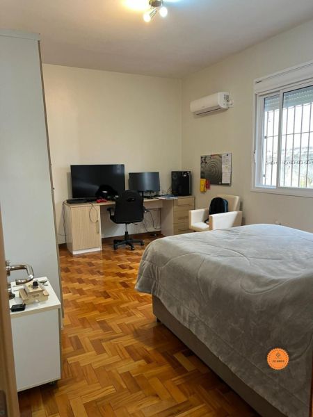 Casa 4 quartos  no bairro Centro