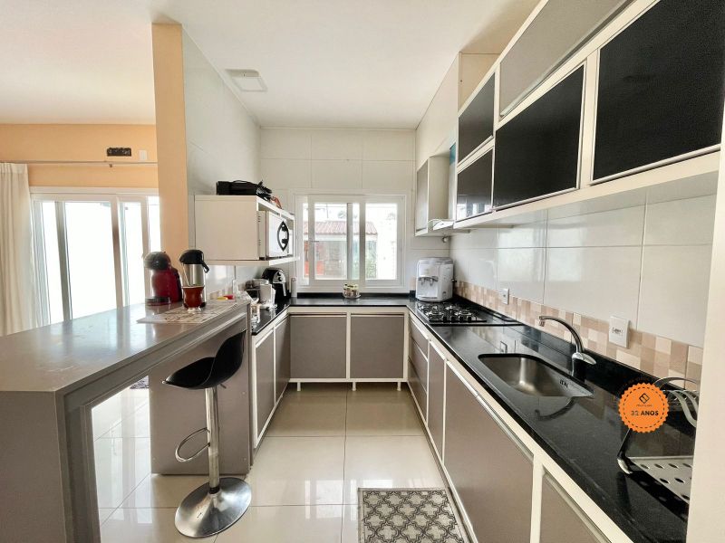 Casa 3 quartos  no bairro Laranjal