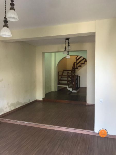 Casa 5 quartos  no bairro Centro