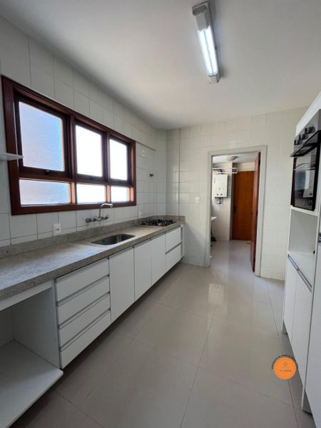 Apartamento 3 quartos  no bairro Centro