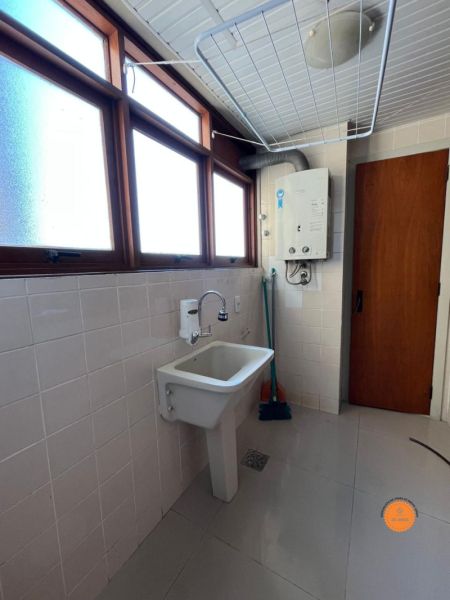 Apartamento 3 quartos  no bairro Centro
