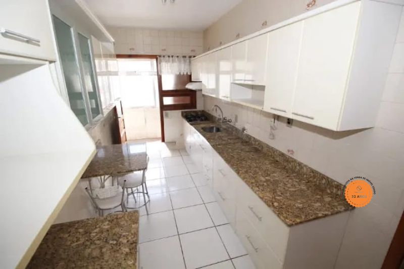 Apartamento 3 quartos  no bairro Centro