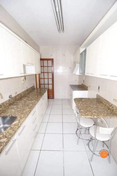 Apartamento 3 quartos  no bairro Centro