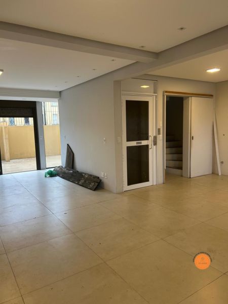 Prédio Comercial 2 quartos  no bairro Centro