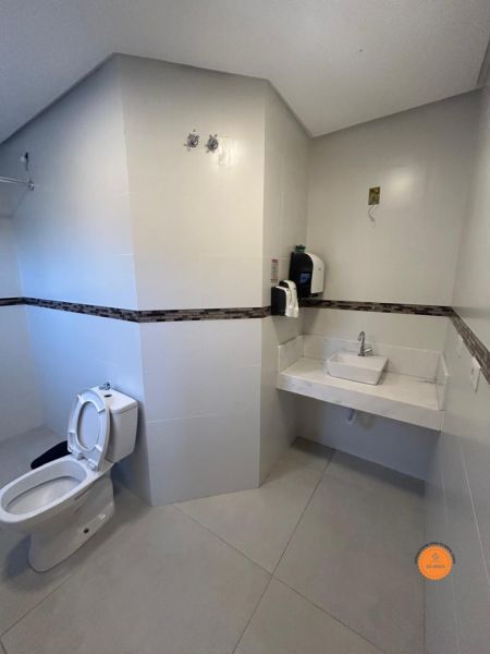 Prédio Comercial 2 quartos  no bairro Centro