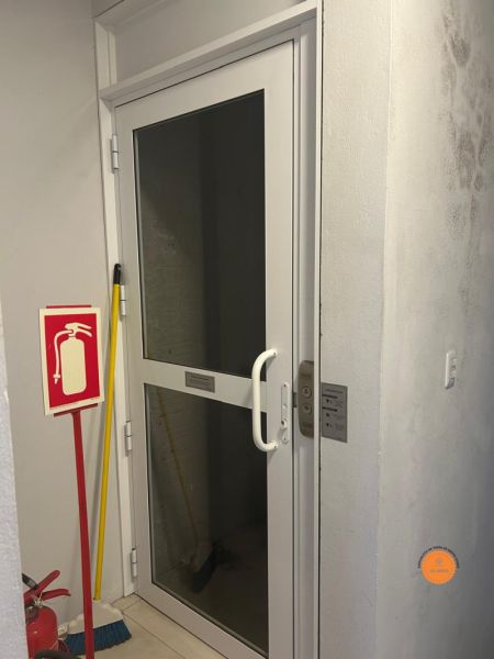 Prédio Comercial 2 quartos  no bairro Centro