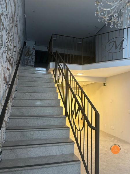Prédio Comercial 2 quartos  no bairro Centro