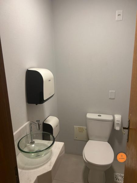 Prédio Comercial 2 quartos  no bairro Centro