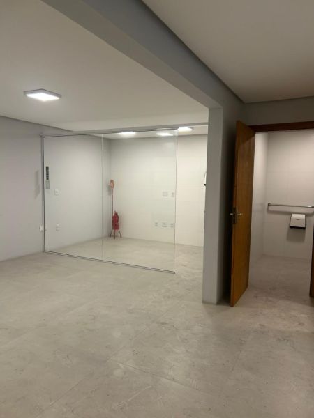 Prédio Comercial 2 quartos  no bairro Centro