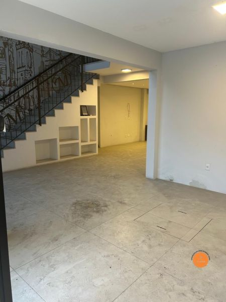 Prédio Comercial 2 quartos  no bairro Centro