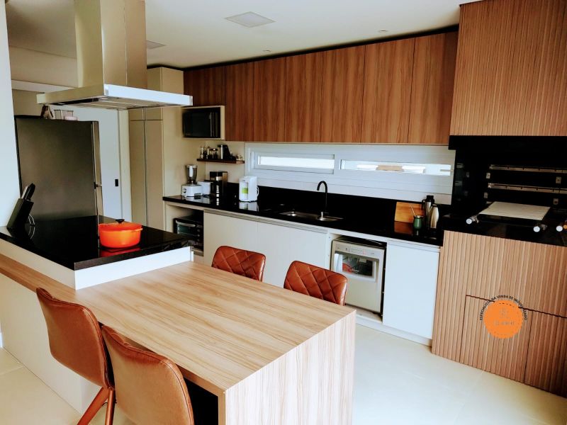 Casa 5 quartos  no bairro Laranjal