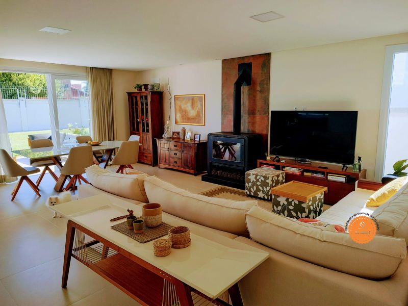 Casa 5 quartos  no bairro Laranjal