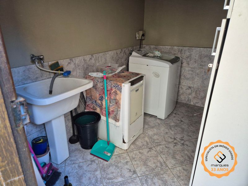 Casa 4 quartos  no bairro Três Vendas