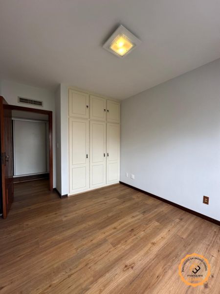 Apartamento 3 quartos  no bairro Centro