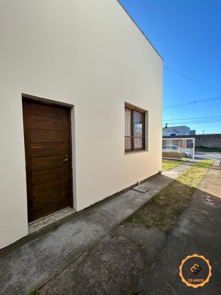 Casa 2 quartos  no bairro Laranjal